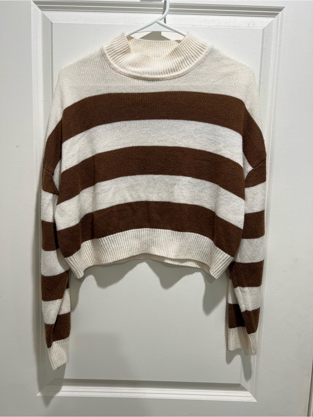 H&M Cream and Brown Striped Turtleneck Cropped Sweater